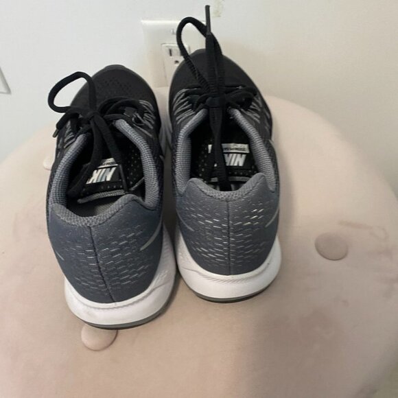 Nike Women's Black & Gray Air Running Sneakers Size 5.5 - Picture 4 of 6